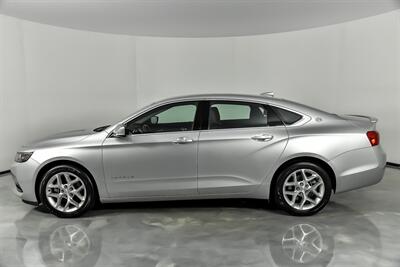 2020 Chevrolet Impala LT   - Photo 8 - Joliet, IL 60435