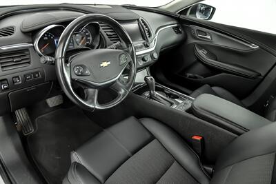 2020 Chevrolet Impala LT   - Photo 19 - Joliet, IL 60435