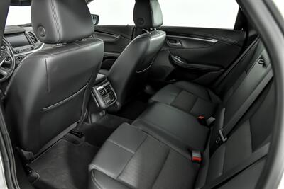 2020 Chevrolet Impala LT   - Photo 23 - Joliet, IL 60435