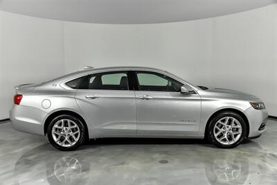 2020 Chevrolet Impala LT   - Photo 14 - Joliet, IL 60435