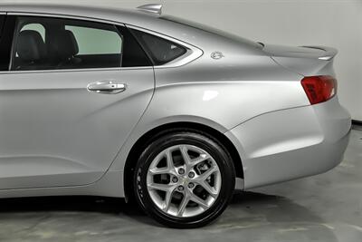 2020 Chevrolet Impala LT   - Photo 9 - Joliet, IL 60435