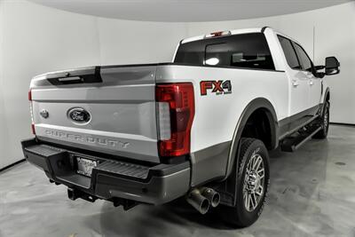 2018 Ford F-350 Super Duty King Ranch   - Photo 11 - Joliet, IL 60435