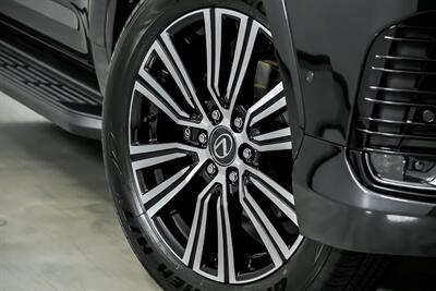 2025 Lexus LX 700h Luxury   - Photo 4 - Joliet, IL 60435