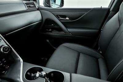 2025 Lexus LX 700h Luxury   - Photo 39 - Joliet, IL 60435