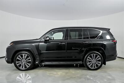 2025 Lexus LX 700h Luxury   - Photo 9 - Joliet, IL 60435
