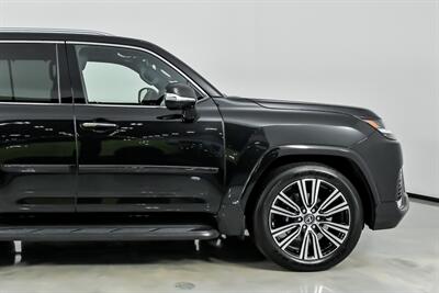 2025 Lexus LX 700h Luxury   - Photo 14 - Joliet, IL 60435