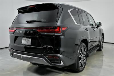 2025 Lexus LX 700h Luxury   - Photo 12 - Joliet, IL 60435