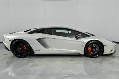 2017 Lamborghini Aventador LP 740-4 S   - Photo 14 - Joliet, IL 60435