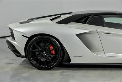 2017 Lamborghini Aventador LP 740-4 S   - Photo 13 - Joliet, IL 60435