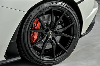 2017 Lamborghini Aventador LP 740-4 S   - Photo 19 - Joliet, IL 60435