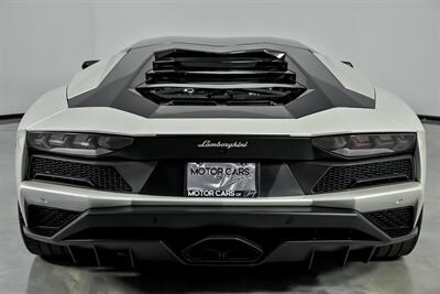 2017 Lamborghini Aventador LP 740-4 S   - Photo 11 - Joliet, IL 60435
