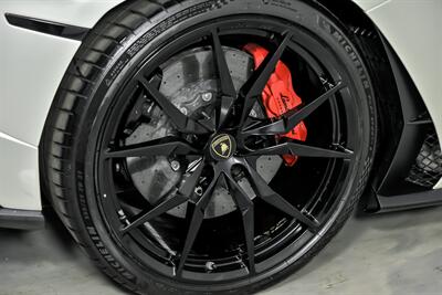 2017 Lamborghini Aventador LP 740-4 S   - Photo 16 - Joliet, IL 60435
