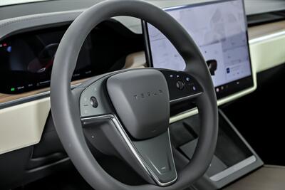 2025 Tesla Model S LONG RANGE   - Photo 24 - Joliet, IL 60435