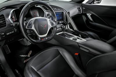 2019 Chevrolet Corvette Z06 2LZ   - Photo 25 - Joliet, IL 60435