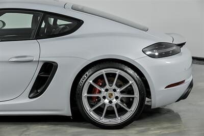 2024 Porsche 718 Cayman GTS 4.0-BUCKET SEATS-MANUAL!   - Photo 9 - Joliet, IL 60435