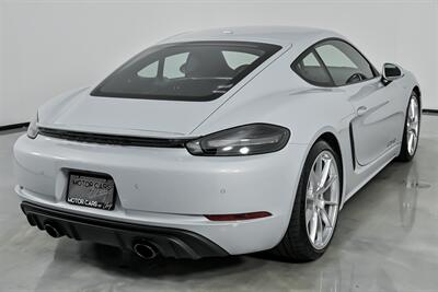 2024 Porsche 718 Cayman GTS 4.0-BUCKET SEATS-MANUAL!   - Photo 12 - Joliet, IL 60435
