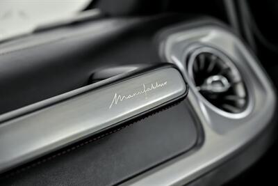 2024 Mercedes-Benz AMG G 63-MASSIVE $212K MSRP-MATTE WHITE ON RED   - Photo 38 - Joliet, IL 60435