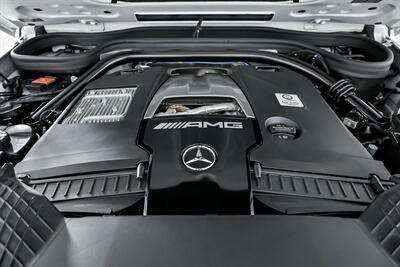 2024 Mercedes-Benz AMG G 63-MASSIVE $212K MSRP-MATTE WHITE ON RED   - Photo 17 - Joliet, IL 60435
