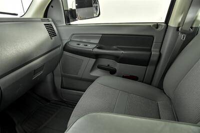 2007 Dodge Ram 2500 SLT   - Photo 31 - Joliet, IL 60435