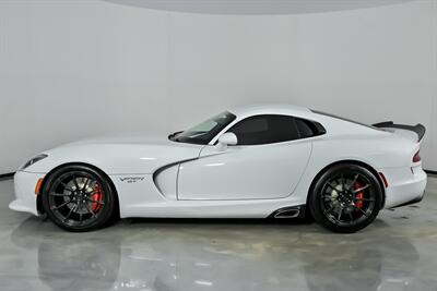 2015 Dodge Viper SRT   - Photo 8 - Joliet, IL 60435
