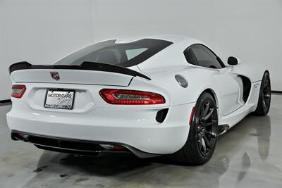 2015 Dodge Viper SRT   - Photo 12 - Joliet, IL 60435