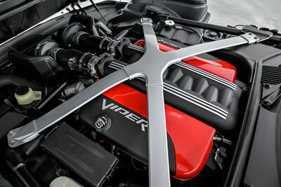 2015 Dodge Viper SRT   - Photo 19 - Joliet, IL 60435