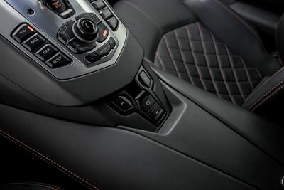 2015 Lamborghini Aventador LP 700-4   - Photo 43 - Joliet, IL 60435