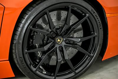 2015 Lamborghini Aventador LP 700-4   - Photo 17 - Joliet, IL 60435