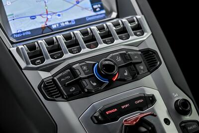 2015 Lamborghini Aventador LP 700-4   - Photo 40 - Joliet, IL 60435