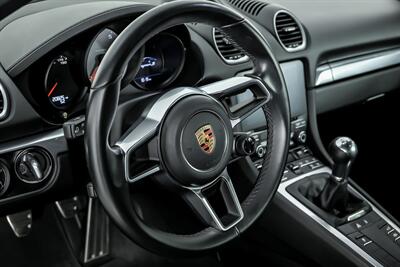 2018 Porsche 718 Cayman S   - Photo 23 - Joliet, IL 60435