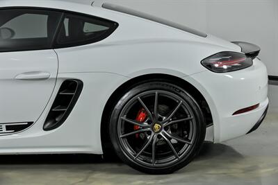 2018 Porsche 718 Cayman S   - Photo 9 - Joliet, IL 60435
