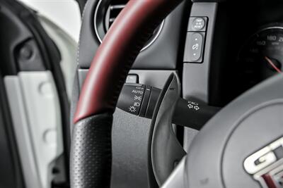 2014 Nissan GT-R Black Edition   - Photo 27 - Joliet, IL 60435