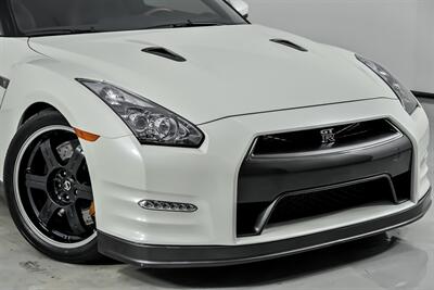2014 Nissan GT-R Black Edition   - Photo 3 - Joliet, IL 60435