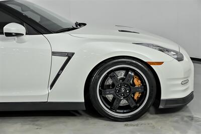 2014 Nissan GT-R Black Edition   - Photo 15 - Joliet, IL 60435