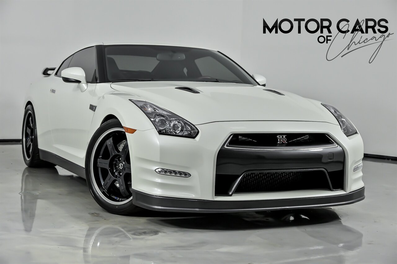 2014 Nissan GT-R Black Edition - Photo 1 - Joliet, IL 60435