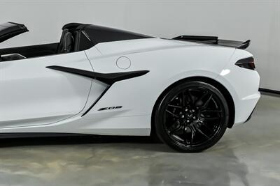 2024 Chevrolet Corvette Z06 2LZ   - Photo 8 - Joliet, IL 60435