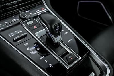 2017 Porsche Panamera - Photo 38 - Joliet, IL 60435