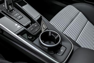 2025 Porsche 911 Turbo S-PAINT TO SAMPLE-HERITAGE INTERIOR! - Photo 44 - Joliet, IL 60435