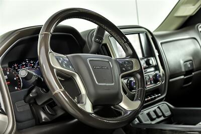 2016 GMC Sierra 2500HD Denali-MINT TRUCK   - Photo 27 - Joliet, IL 60435