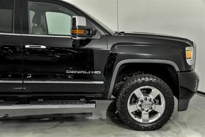 2016 GMC Sierra 2500HD Denali-MINT TRUCK   - Photo 15 - Joliet, IL 60435