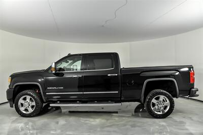 2016 GMC Sierra 2500HD Denali-MINT TRUCK   - Photo 8 - Joliet, IL 60435