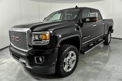 2016 GMC Sierra 2500HD Denali-MINT TRUCK   - Photo 6 - Joliet, IL 60435