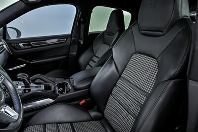 2022 Porsche Cayenne Turbo Coupe - Photo 23 - Joliet, IL 60435