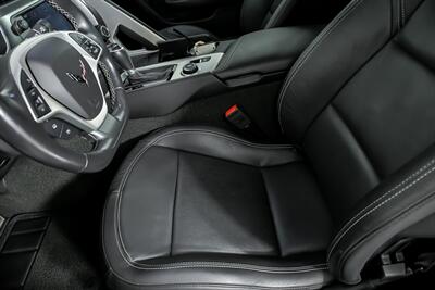 2017 Chevrolet Corvette Stingray Z51   - Photo 22 - Joliet, IL 60435