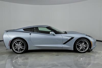 2017 Chevrolet Corvette Stingray Z51   - Photo 14 - Joliet, IL 60435