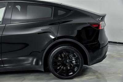 2023 Tesla Model Y Long Range   - Photo 9 - Joliet, IL 60435