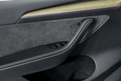 2023 Tesla Model Y Long Range   - Photo 18 - Joliet, IL 60435