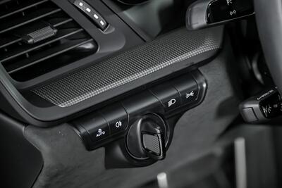2022 Porsche 911 Targa 4 GTS   - Photo 33 - Joliet, IL 60435