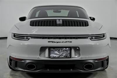2022 Porsche 911 Targa 4 GTS   - Photo 11 - Joliet, IL 60435