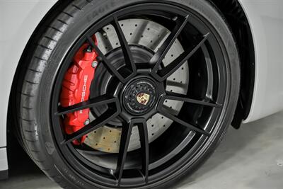 2022 Porsche 911 Targa 4 GTS   - Photo 17 - Joliet, IL 60435